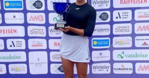 Solana Sierra celebró ser la mejor raqueta femenina argentina con un nuevo título