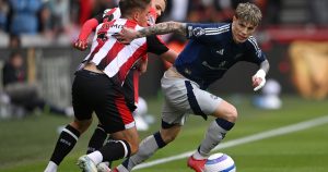 Luego de la asistencia de Garnacho, llegó la remontada del Brentford
