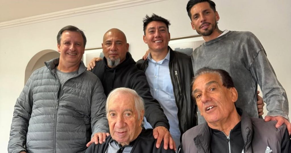 El emotivo reencuentro de Bilardo con dos de sus últimos jugadores: "Gracias por tanto"