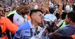 Botafogo fue sancionado por la FIFA por no pagar el pase de Thiago Almada