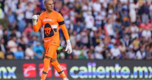 Tras su controversial salida de Newell's, Keylor Navas fue capitán y debutó con la valla invicta en Pumas de México