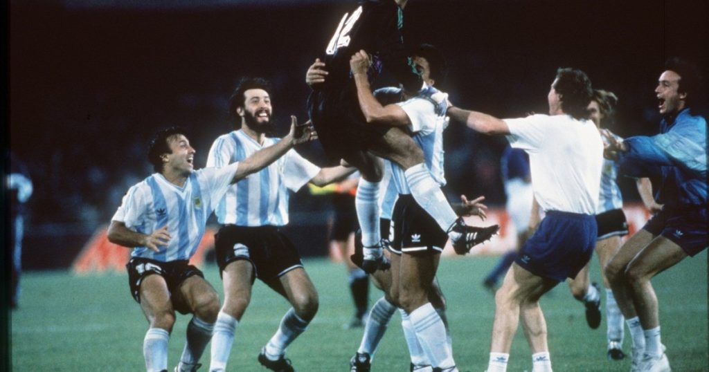 A 35 años de la definición por penales de Argentina vs. Italia en el Mundial del '90: en qué andan los protagonistas