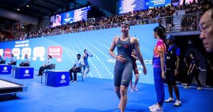 Tiene 12 años, es china, y aparece como la sensación del campeonato mundial de natación
