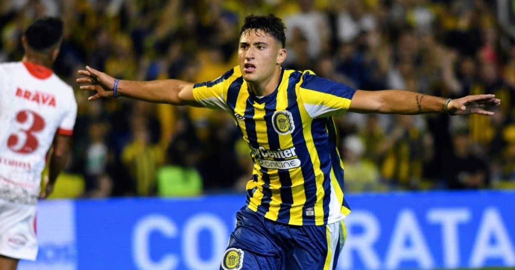 Alejo Véliz, en su llegada al país: "Me convenció Di María, estoy ansioso por verlo"
