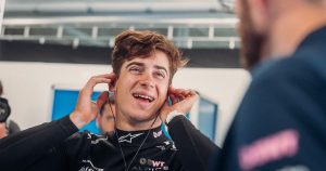 Colapinto no descansó ni en sus vacaciones: su durísimo entrenamiento de cuello