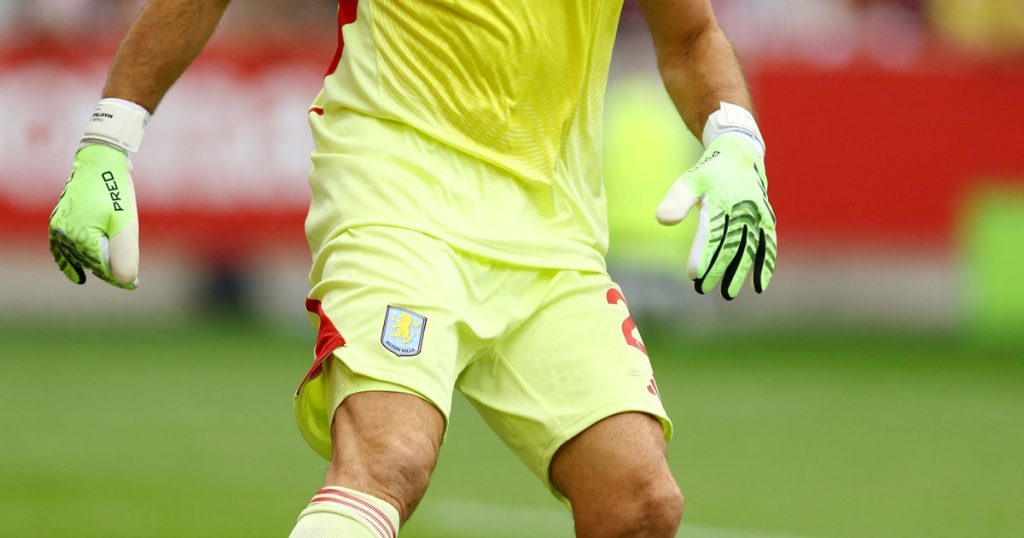 Con Dibu Martínez desde el arranque, el Aston Villa pierde 1-0 ante Brentford