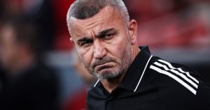 El sorprendente récord que estiró el DT del Qarabag con el triunfazo ante el Benfica y que supera a Simeone