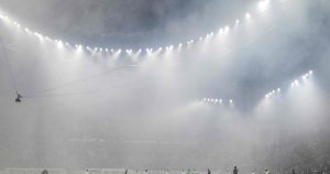 Por qué se suspendió el clásico entre Olympique de Marsella y París Saint Germain en la Ligue 1