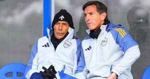 Ante la situación de Russo, ¿Boca tiene que buscar DT o debe seguir Úbeda?