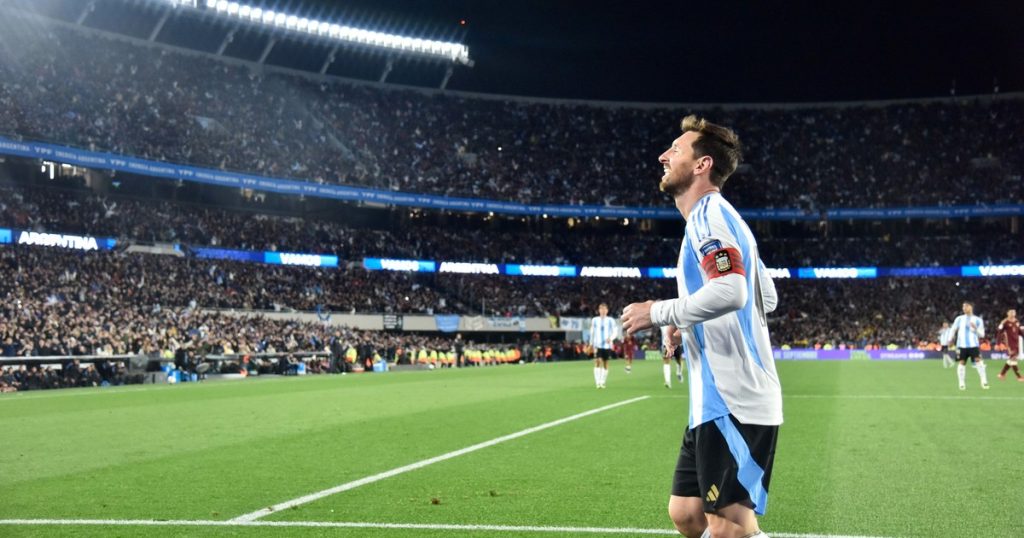 Los posteos de River a Messi y su tremendo invicto en Núñez: "Monumental, capitán"