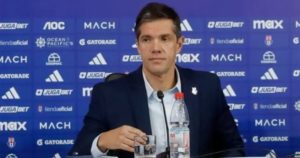 El presidente de la U de Chile le respondió a Pipo Gorosito: "Yo no fui" y "allá había lienzos"