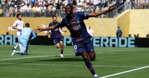 Previo al Balón de Oro, Dembelé le ganó un premio a Lamine