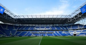 Con Dibu Martínez titular, Aston Villa visita al Everton
