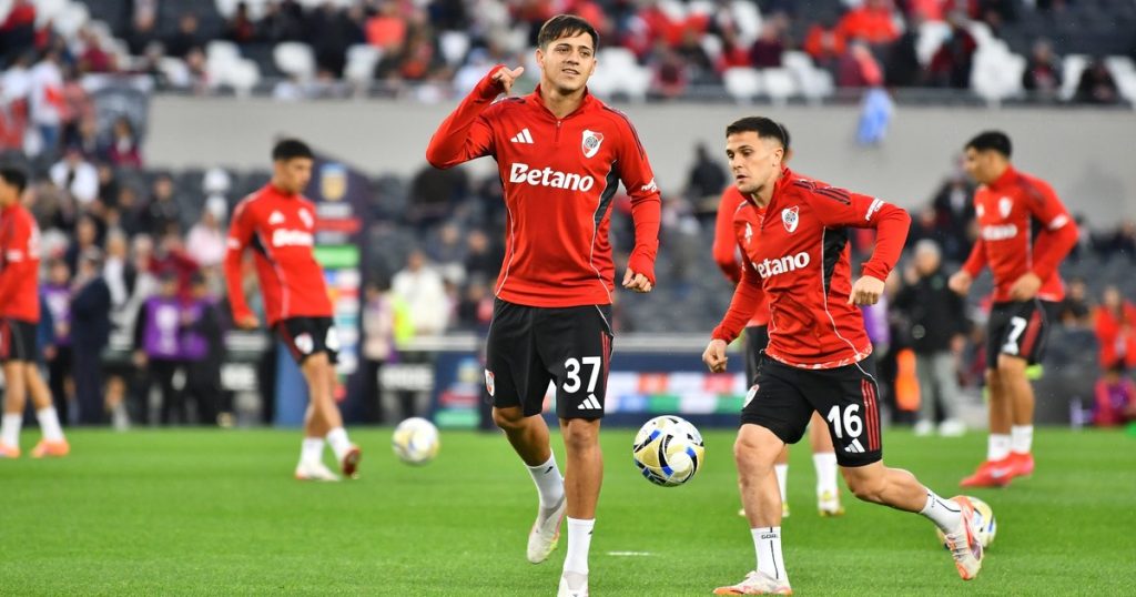 Los juveniles, la gran esperanza de un River repleto de figuras