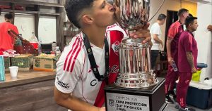 La joya de River que todavía no firmó contrato por un conflicto y la rompió con un doblete en Reserva
