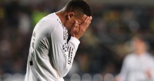 La sorpresiva autocrítica de Mbappé después del hat-trick: "Tengo que meter cinco goles"