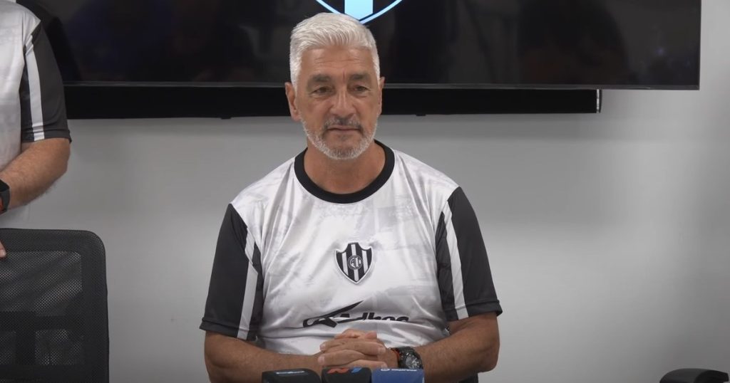 De Felippe explicó su salida de Central Córdoba: "El club necesitan otro camino y nosotros también"