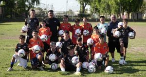 La donación de Di María a su club de origen: la misma cantidad de pelotas que costó su pase a Central