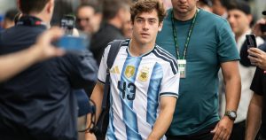 Colapinto anuló mufa y palpitó el sorteo del Mundial 2026: "¿Sabés que es mala suerte decir que vamos a ganar?"