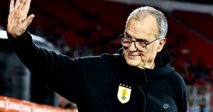 La banca de un histórico de Uruguay al Loco Bielsa