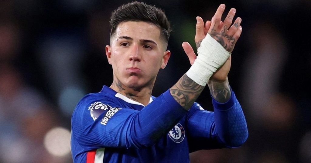 Con Enzo Fernández desde el arranque, el Chelsea recibe al Everton