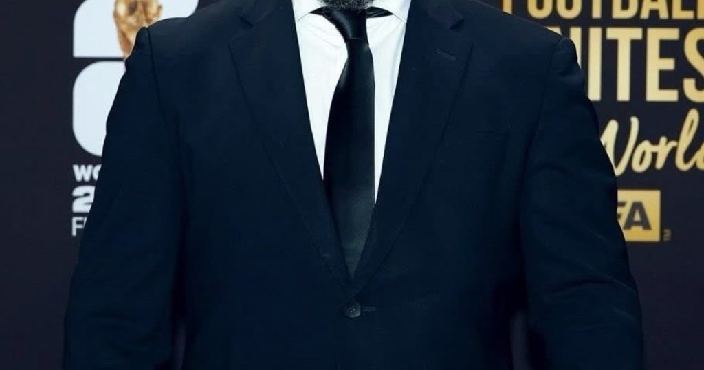 Susto con Roberto Carlos: lo operaron de urgencia del corazón