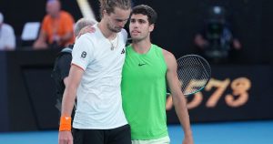 Video: las mejores jugadas del histórico triunfo de Alcaraz frente a Zverev en las semis del Abierto de Australia