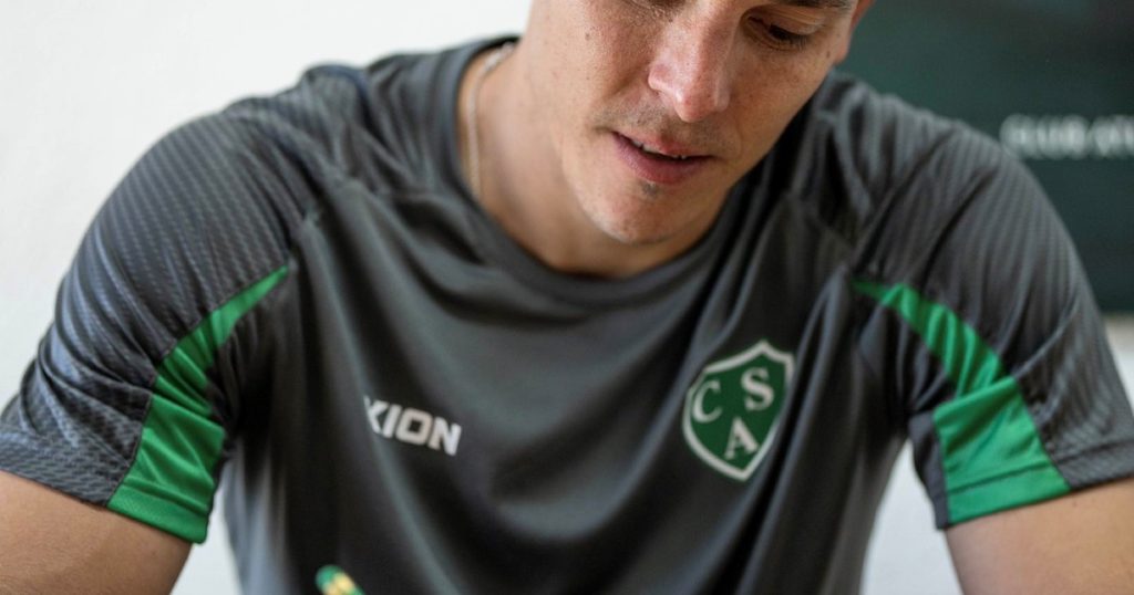 Tras 13 años por Sudamérica, regresó al fútbol argentino para reforzar al Verde