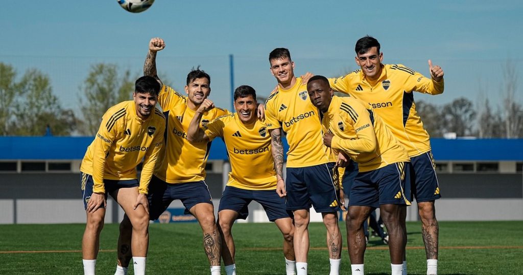 La emotiva despedida de Paredes y del plantel de Boca a Advíncula
