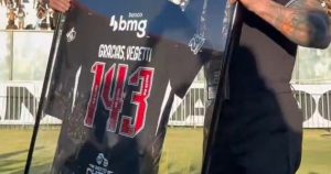 Videos: la emotiva despedida del Vasco da Gama a Pablo Vegetti