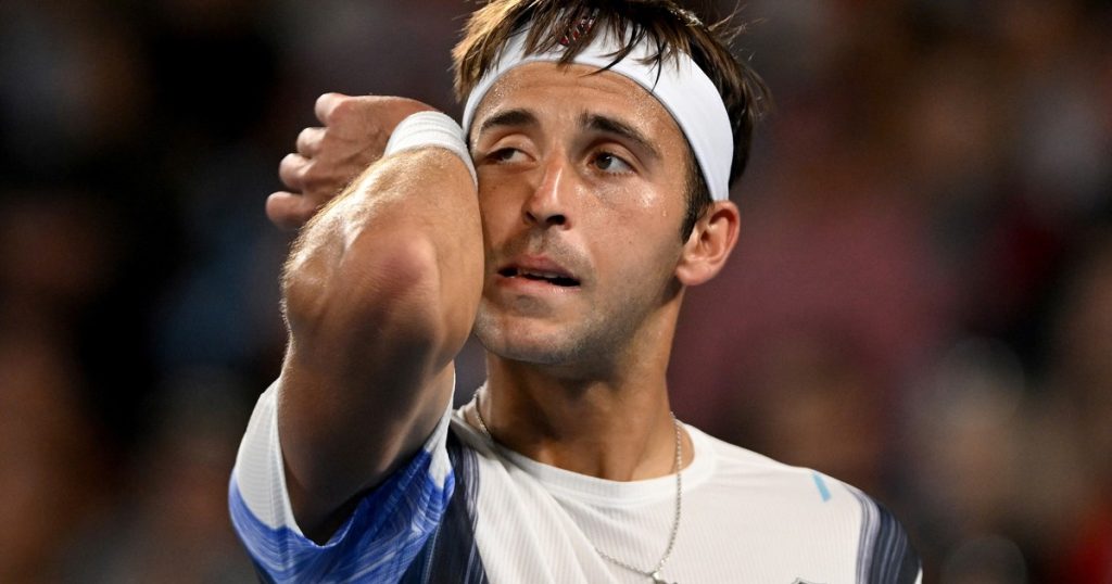 Fin del sueño para Etcheverry: cayó en tres sets ante la aplanadora de Bublik y quedó eliminado del Abierto de Australia