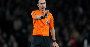 El árbitro de la Premier League que fue despedido por insultar a Klopp, fue condenado a nueve meses de prisión por una grave causa
