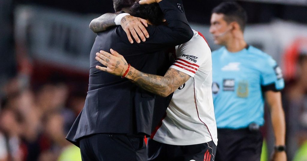 El jugador de River, silbado por los hinchas, que le dedicó un mensaje a Gallardo: "Agradecido para siempre"