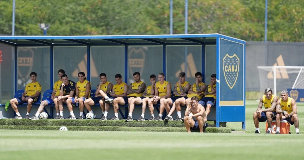 Con Paredes descartado, ¿quién jugará en el medio de Boca ante Racing?