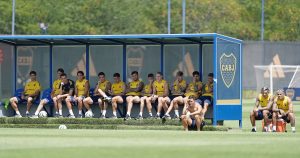 Con Paredes descartado, ¿quién jugará en el medio de Boca ante Racing?