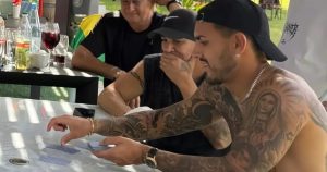 Día de descanso para Paredes en medio de su recuperación: asado, truco y familia