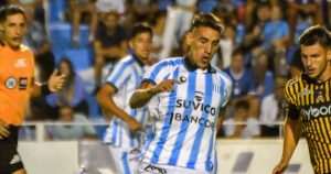 Asistencia y ovación: el primer partido como titular de Centurión en Racing de Córdoba