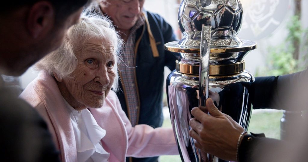 Duelo en Platense: murió la "abuela Calamar"