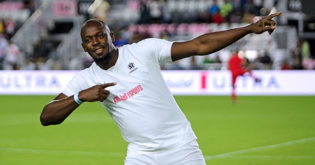 El nuevo acercamiento de Usain Bolt al fútbol con tres jugadores de la Selección