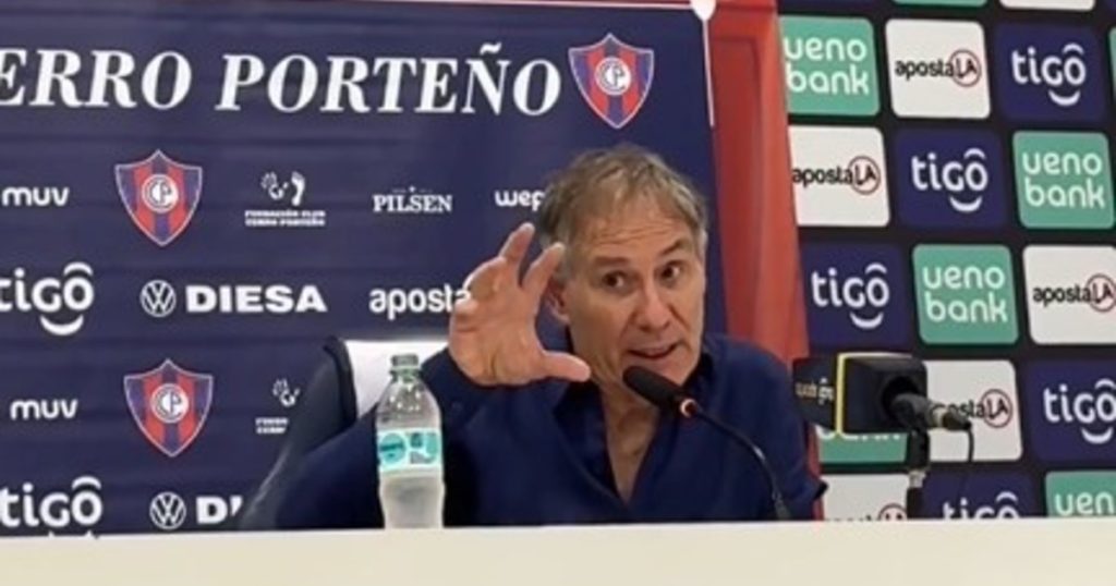 Ariel Holan tras su tercer partido en Cerro Porteño: “No soy un mago, soy un entrenador”