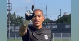 El desafío viral de Nacho Arce al Dibu Martínez: "Yo te la complico"