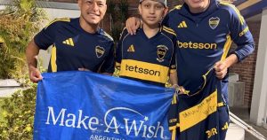 Video: el tierno gesto de Riquelme con un nene hincha de Boca