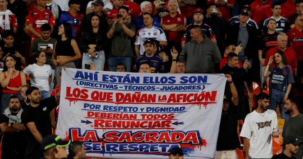 Qué hay detrás de los incidentes que se produjeron en la cancha de Independiente Medellín