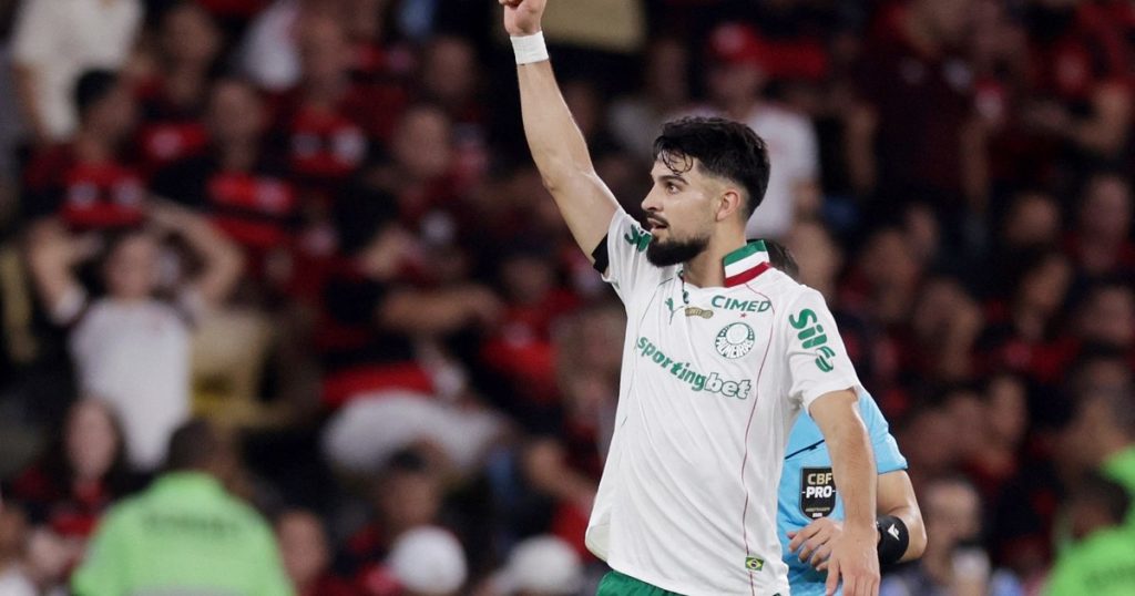 Se prepara para el Mundial: con un gol del Flaco López, Palmeiras goleó a Flamengo