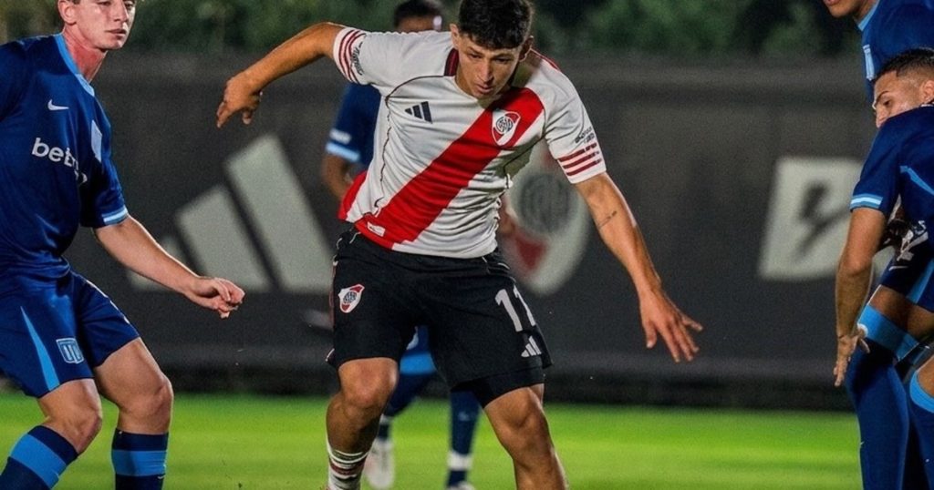 Video: los golazos en Reserva de dos joyas de River que ya debutaron en Primera