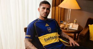 Boca presenta una camiseta aniversario por los 25 años del bicampeonato de América