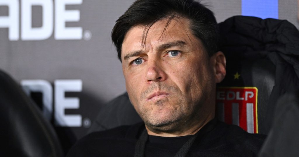 El Cacique Medina, tras la eliminación de Estudiantes ante Racing: “No tengo nada que reprocharles a los jugadores”
