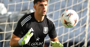 A qué hora juegan Friburgo vs. Aston Villa y cómo ver hoy EN VIVO la final de la Europa League