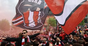 La bronca de los hinchas del Arsenal en la previa de la final de la Champions