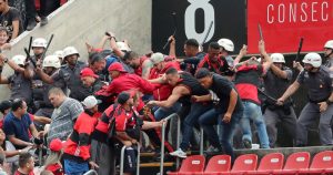 La medida que estudia Brasil para frenar los casos de violencia en el fútbol